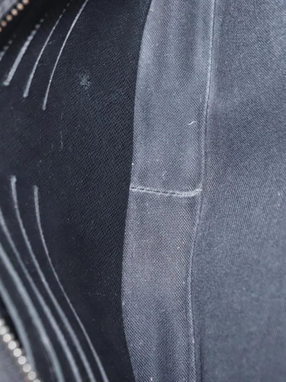 LOUIS VUITTON Taiga Pavel Clutch Bag Ardoise - Picture 10 of 16